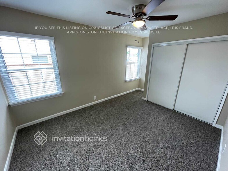 Building Photo - 1310 W 219th St
