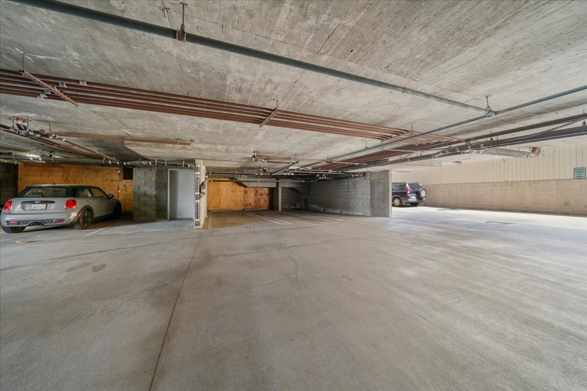 Building Photo - 3568 Keystone Ave
