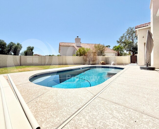 Building Photo - 537 S Danyell Dr