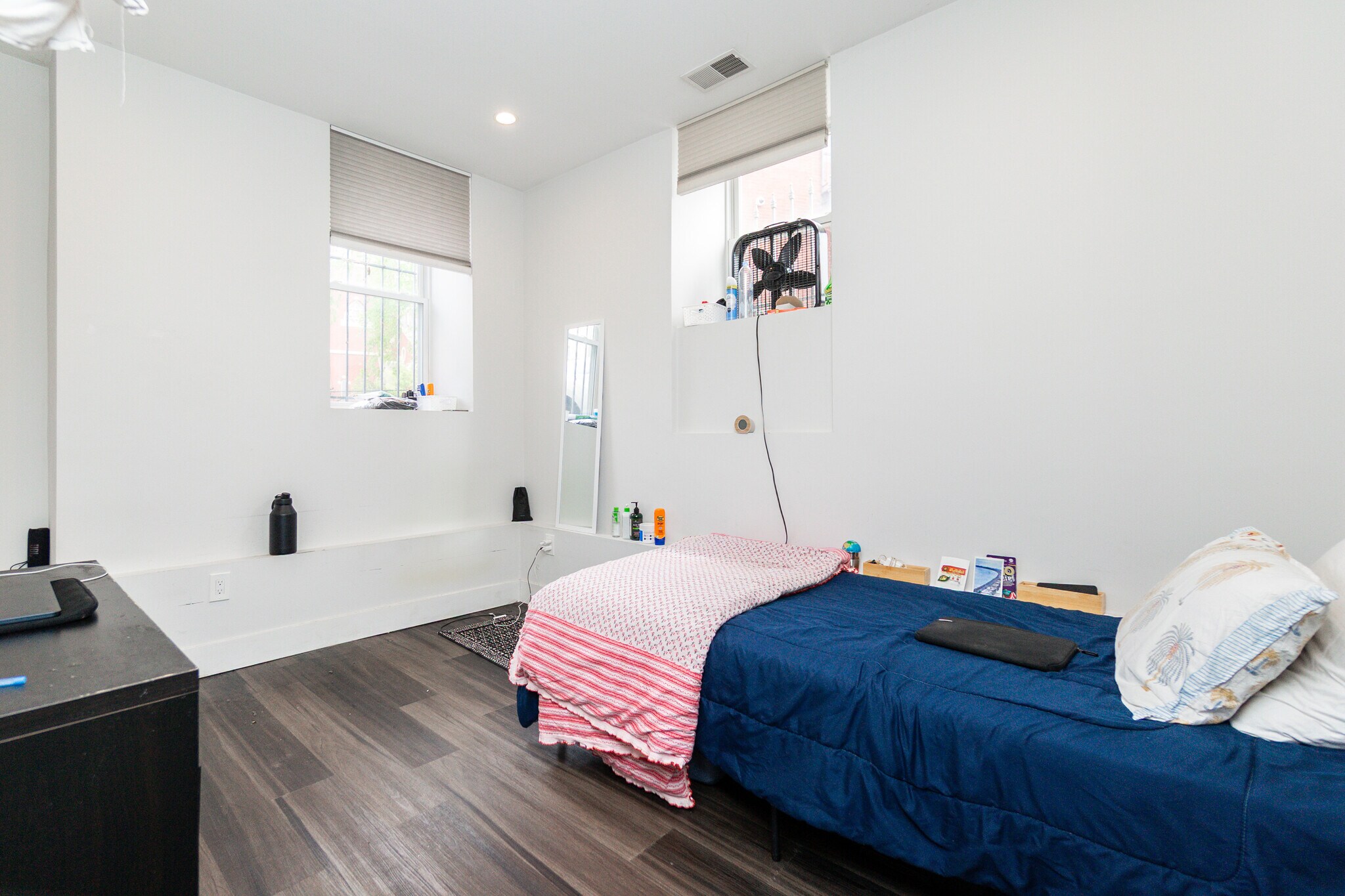 Building Photo - 78 Forest St