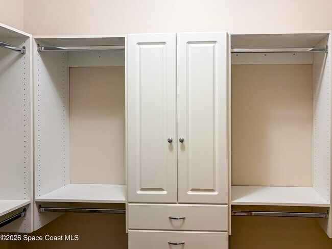 Building Photo - 4292 Woodhall Cir