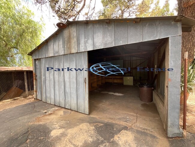 Building Photo - Charming 3 Bedroom House in East Alpine