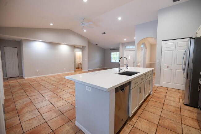 Building Photo - 13590 Callington Dr