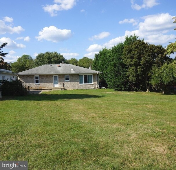 Building Photo - 7135 Bowers Rd