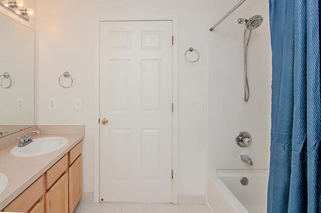 Building Photo - 448 Cherry Orchard Rd