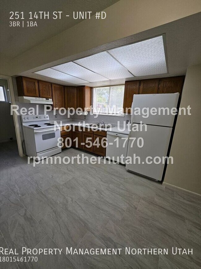 Building Photo - 251 14th St