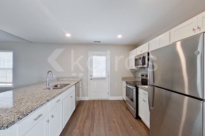 Building Photo - 110 Western Red Cedar Dr