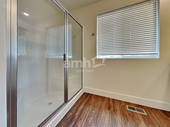 Building Photo - 1427 92nd Way SE
