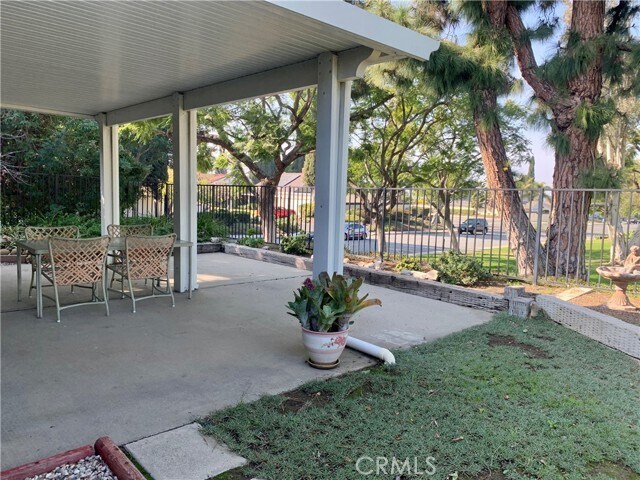 Building Photo - 23211 Meadowbrook Cir