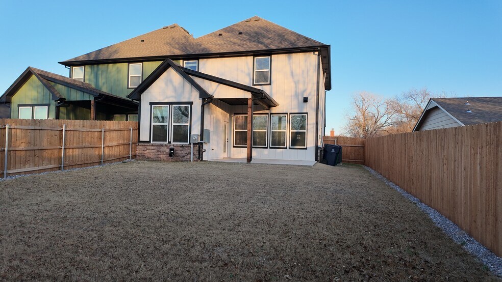 Building Photo - 4617 S East Ave