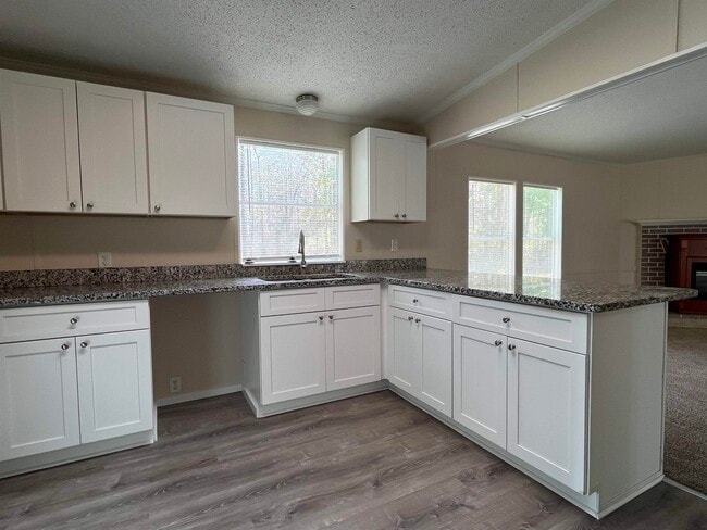 Building Photo - 1340 Thompson Bailey Rd