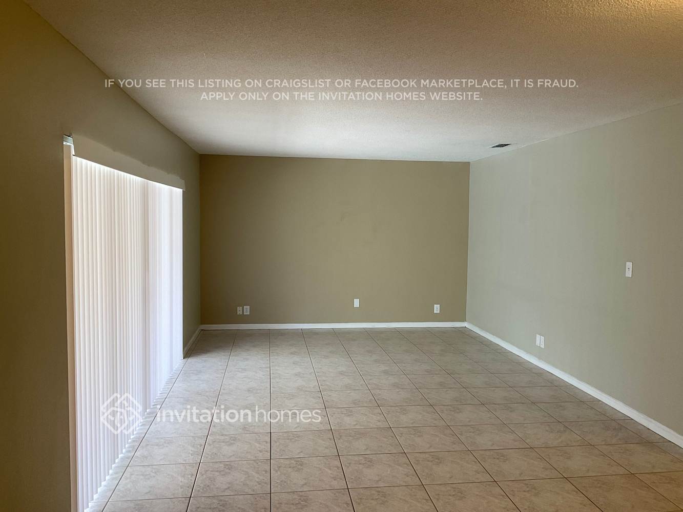 Building Photo - 4030 NW 103rd Dr