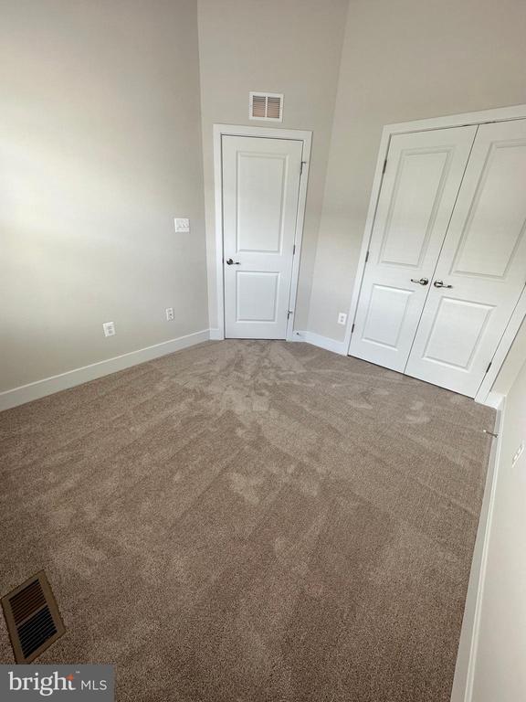 Building Photo - 2318 Woodlands Rd