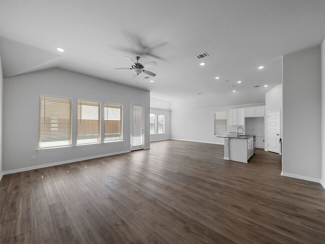 Building Photo - Almost New, Modern Look 4 Bed 3 Bath House in Van Alstyne Available Now!