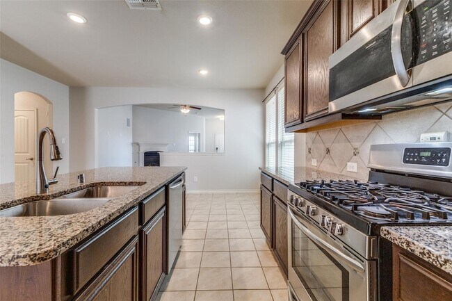 Building Photo - 5244 Canfield Ln