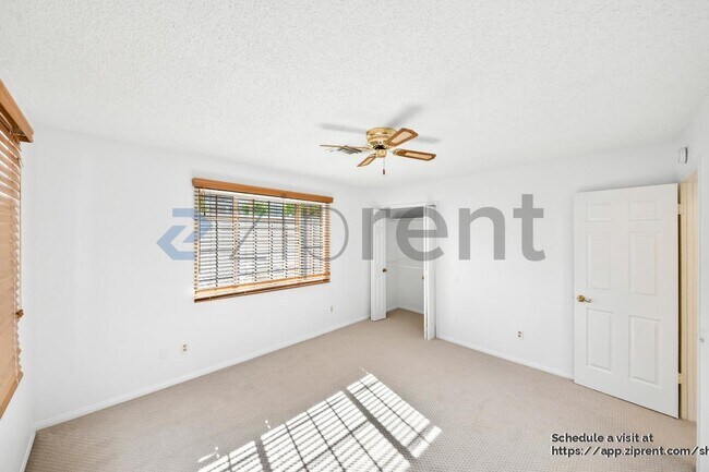 Building Photo - 39124 Channel Dr