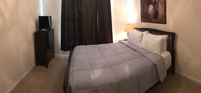 Building Photo - 920 Belle Point Dr