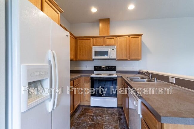 Building Photo - 865 NW Ivy St