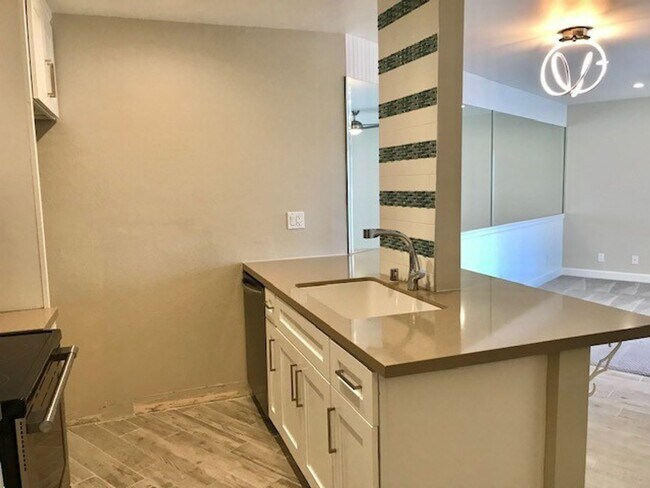 Building Photo - Totally Updated Ocean View 1 bedroom in The Village