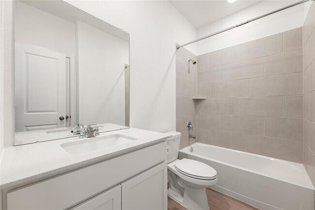 Building Photo - 13505 Harbor Pt Dr