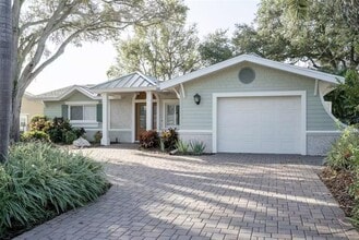 Building Photo - 378 Westwinds Dr