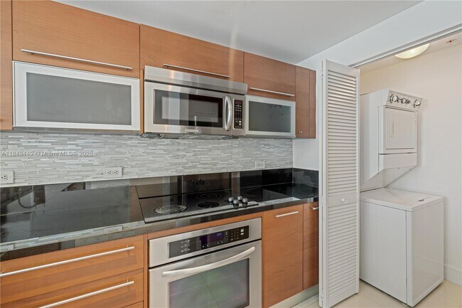 Building Photo - 244 Biscayne Blvd