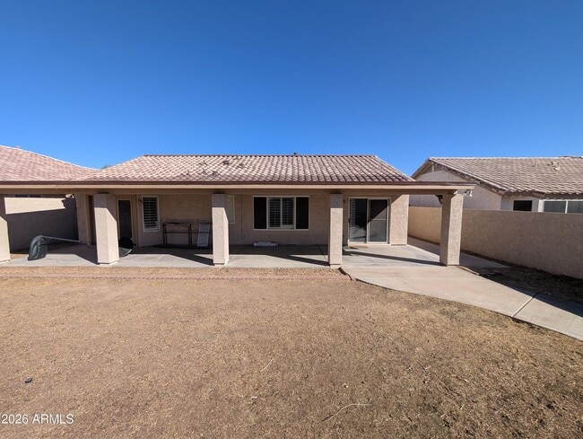 Building Photo - 8918 W Paradise Ln