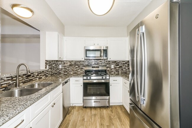 Building Photo - 4167 Amir St