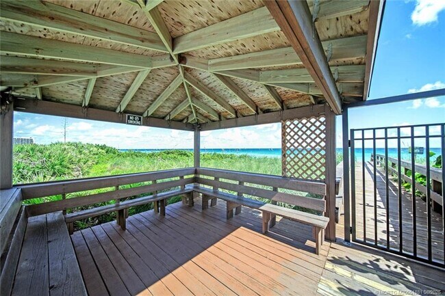 Building Photo - 9490 S Ocean Dr