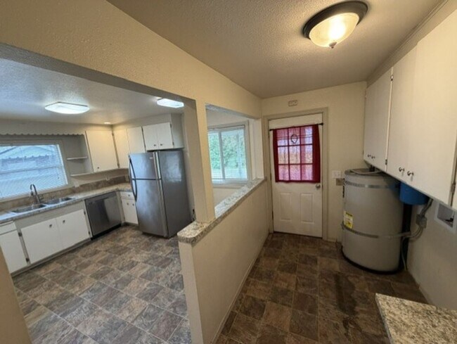 Building Photo - 3 bedroom Centralia home