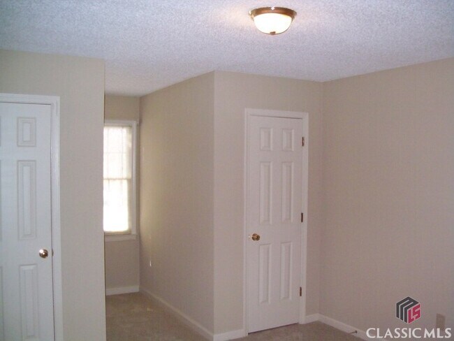 Building Photo - 170 Woodhaven Ridge