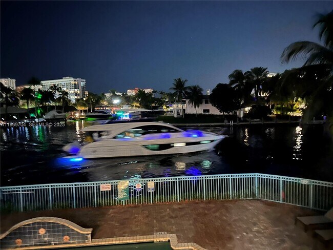 Building Photo - 201 Golden Isles Dr