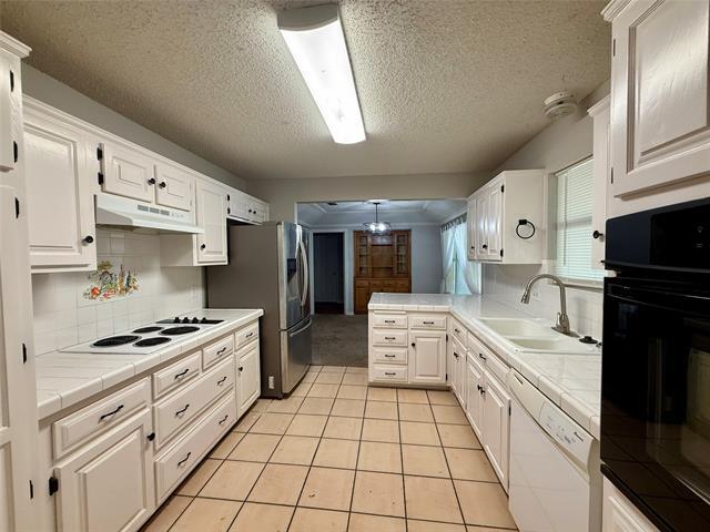 Building Photo - 4011 Fairway Dr