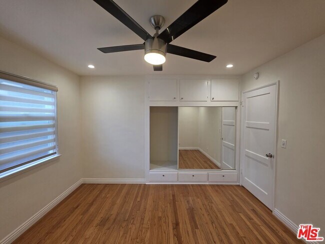 Building Photo - 102 Gaviota Ave