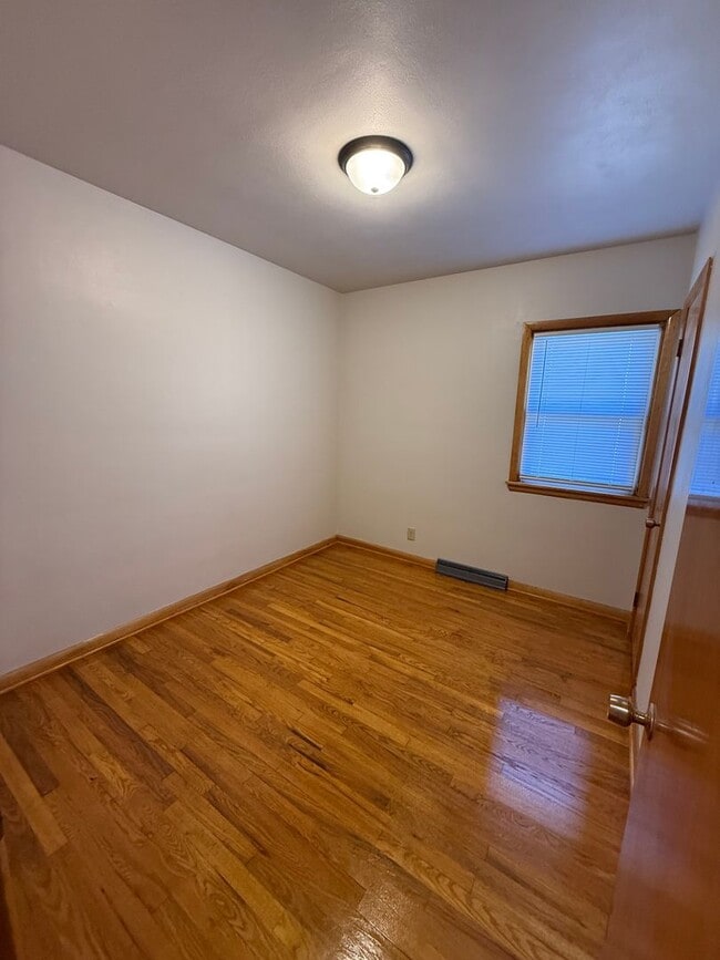 Building Photo - 834 S 20th St