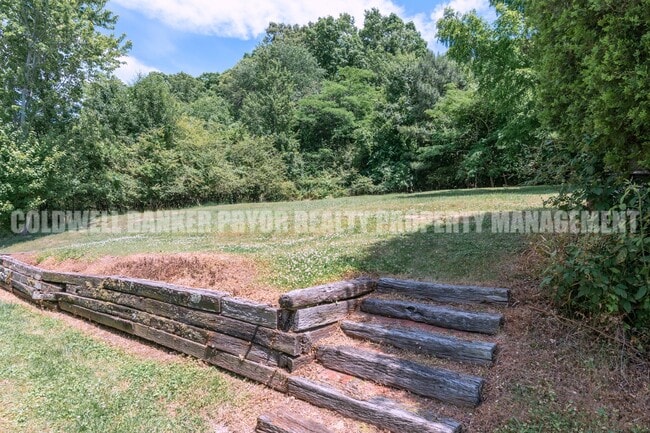 Building Photo - 4890 College Dr E