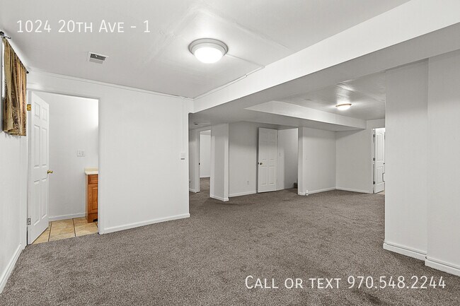 Building Photo - 1024 20th Ave