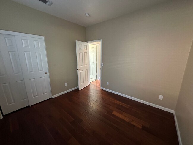 Building Photo - Beautiful Remodeled 4 Bedroom, 3 Bath Home