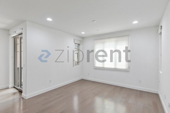 Building Photo - 2954 Worthing Common