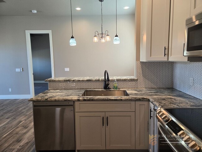 Building Photo - Stunning 2-bed, 2-bath Casita in North Phoenix