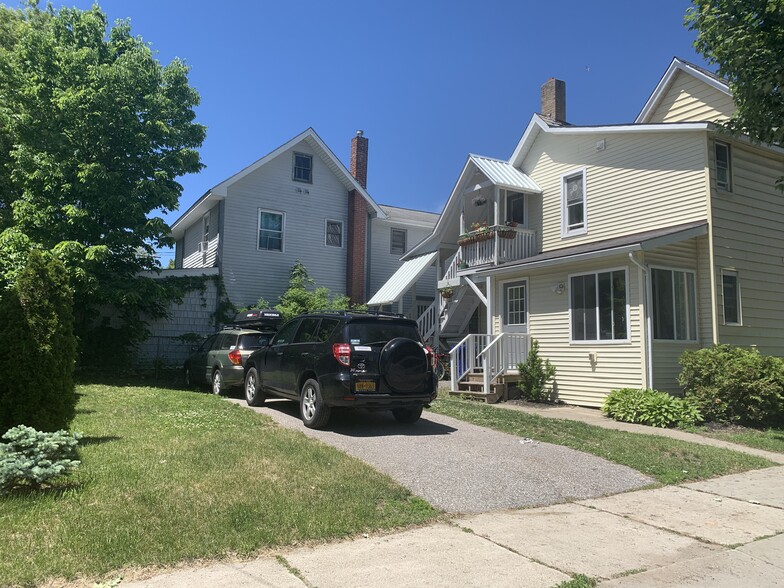 Building Photo - 127 Manhattan Dr
