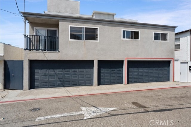 Building Photo - 2640 Hermosa Ave