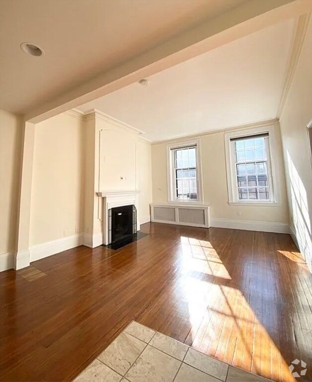 Building Photo - 2 Otis Pl