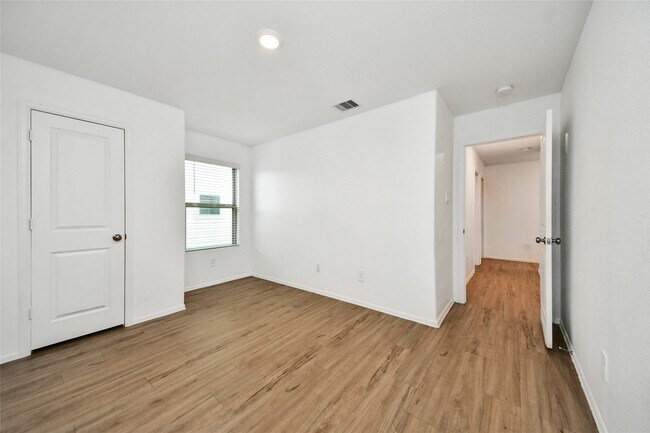 Building Photo - 18915 Sorento Bay Ln