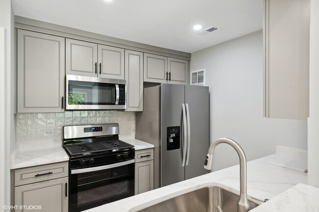 Building Photo - 47 Orchard Terrace
