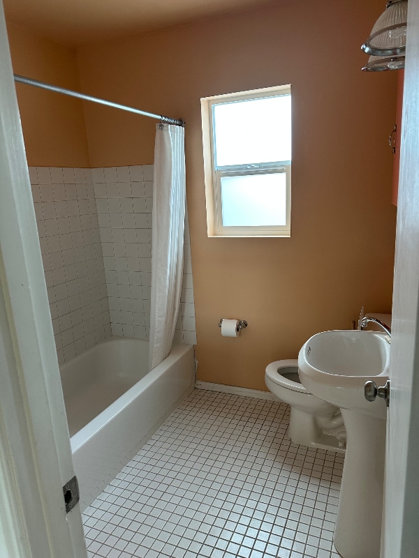 Building Photo - 2000 N Mesa Verde Ave