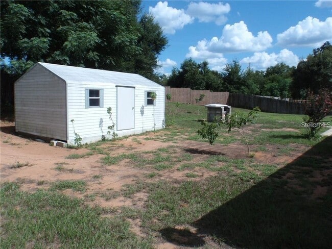 Building Photo - 17236 3rd St