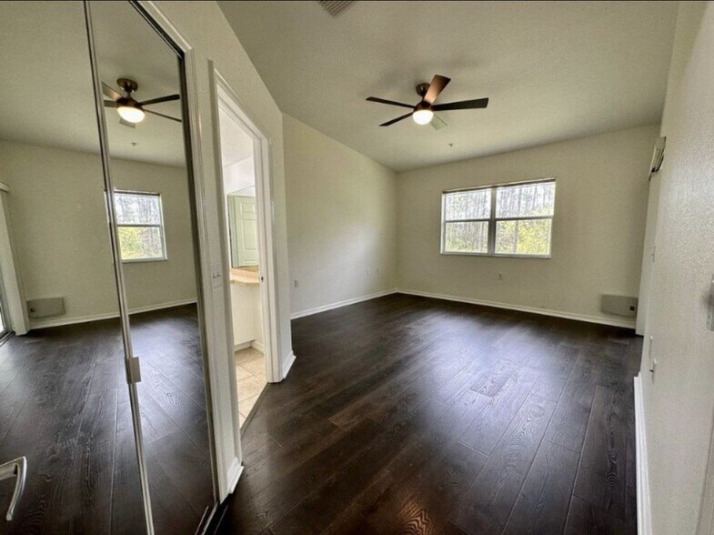 Building Photo - 25735 Lake Amelia Way