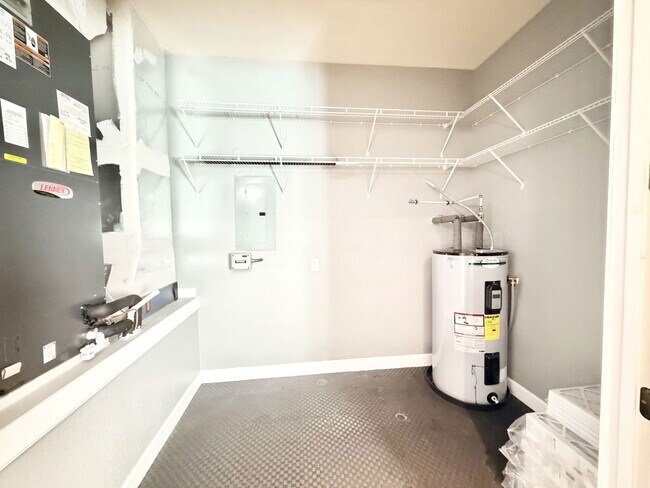 Building Photo - 5243 W Lake Butler Rd