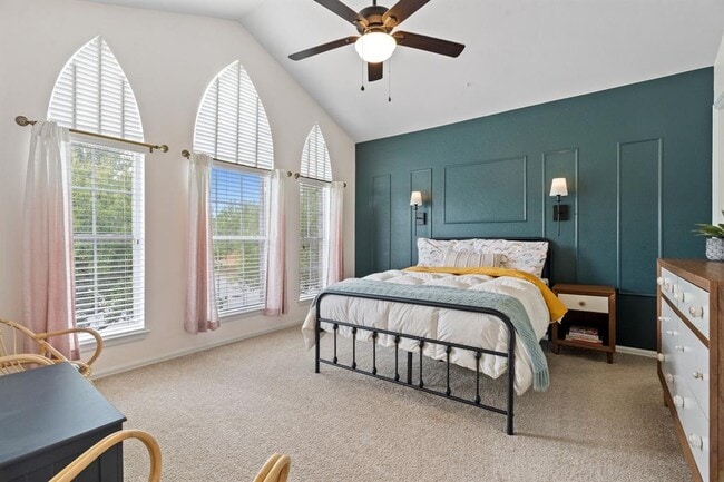 Building Photo - 154 Larch Cove